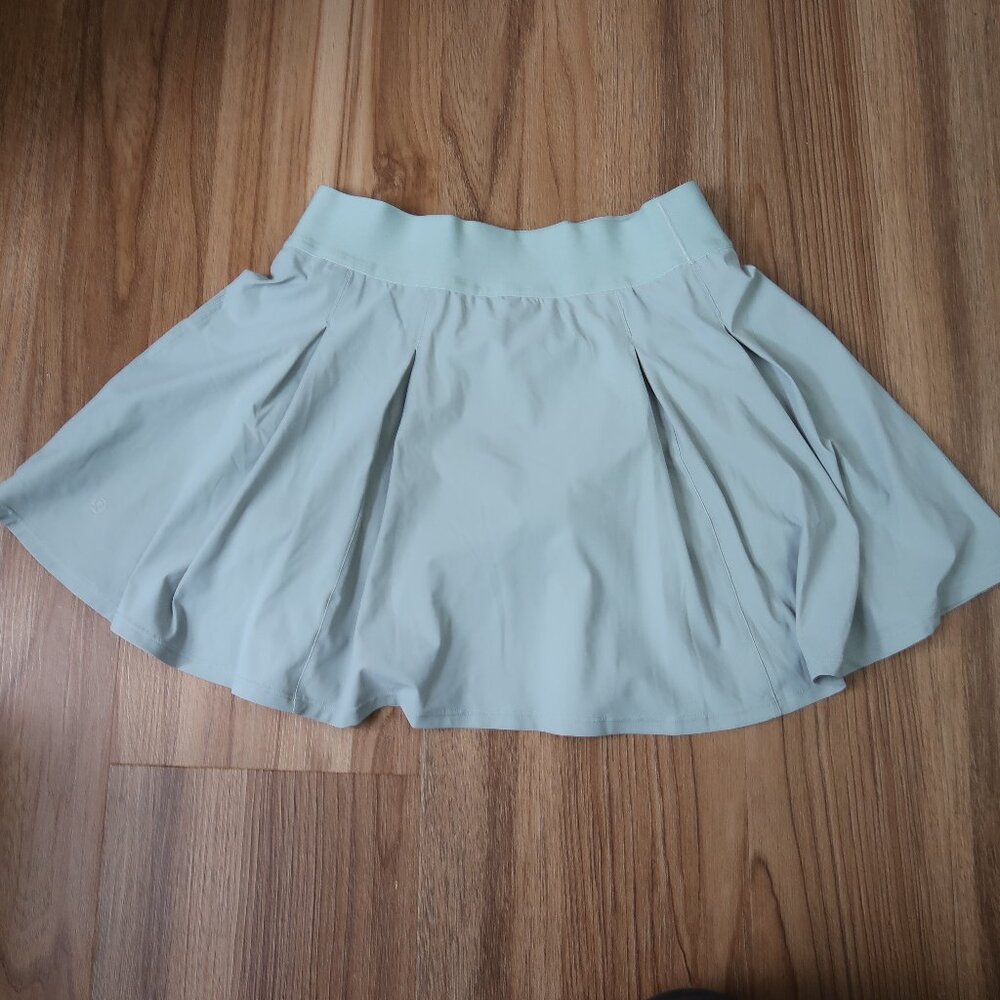 Tennis Time High Rise Skirt in Silver Blue Size 4 in New Without Tags condition